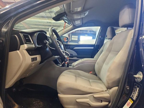 2018 TOYOTA HIGHLANDER LE/LE Plus