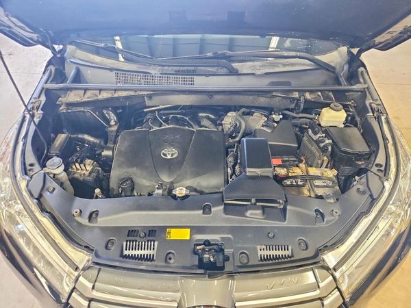 2018 TOYOTA HIGHLANDER LE/LE Plus