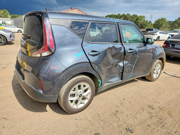 2024 KIA SOUL LX, S