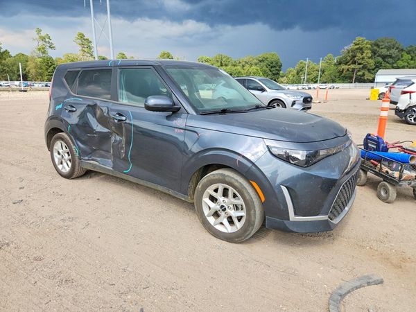 2024 KIA SOUL LX, S