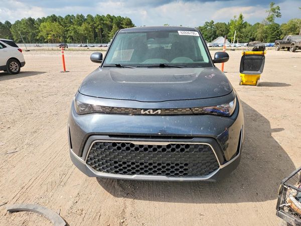 2024 KIA SOUL LX, S