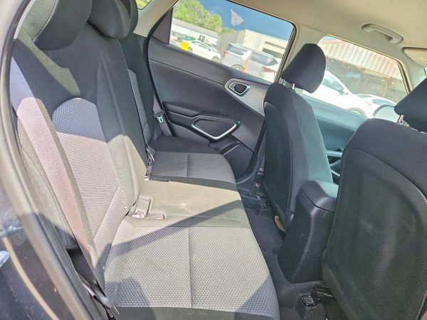 2024 KIA SOUL LX, S