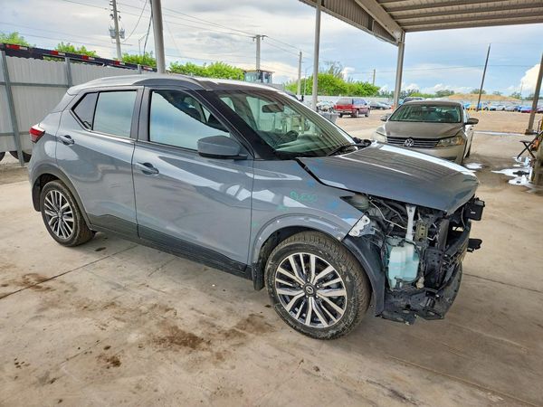 2021 NISSAN KICKS