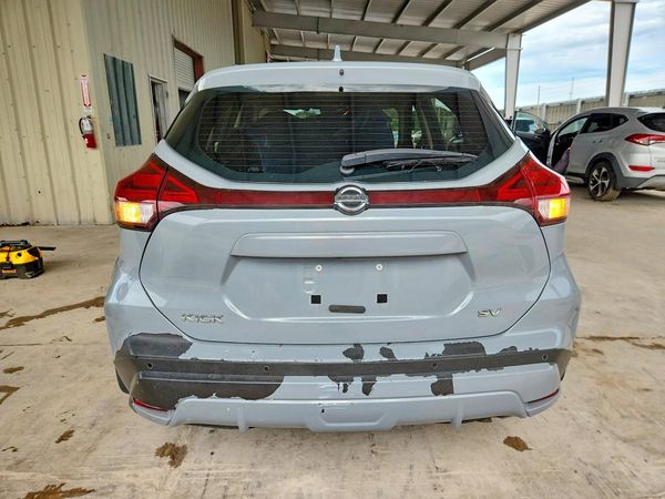 2021 NISSAN KICKS