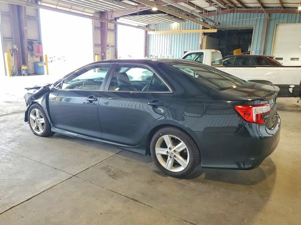 2013 TOYOTA CAMRY