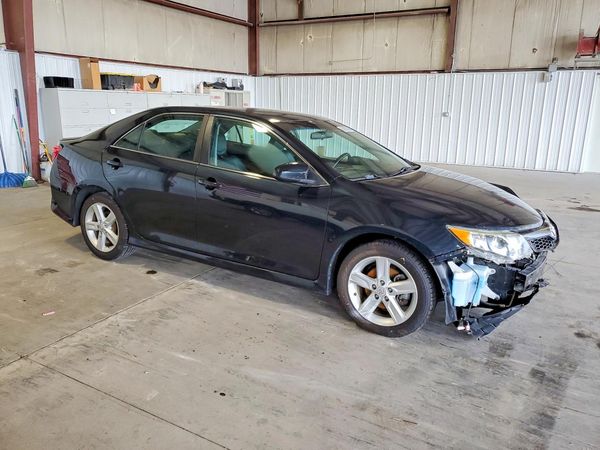 2013 TOYOTA CAMRY