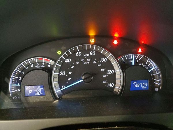 2013 TOYOTA CAMRY