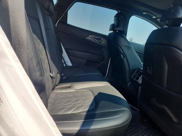 2024 KIA SPORTAGE X-LINE