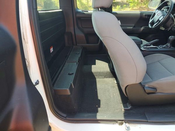 2017 TOYOTA TACOMA SR/SR5