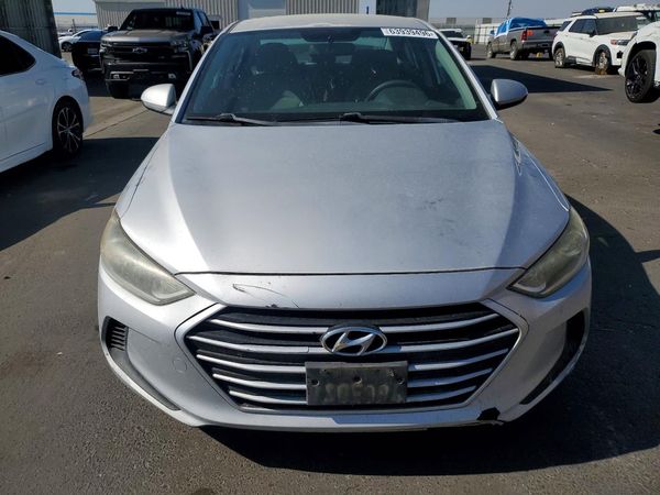 2017 HYUNDAI ELANTRA SE Base