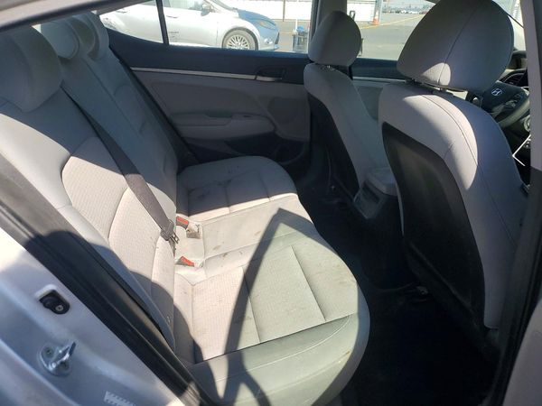 2017 HYUNDAI ELANTRA SE Base