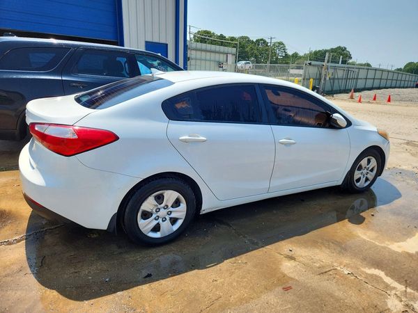 2016 KIA FORTE GL (Middle-Low Grade)