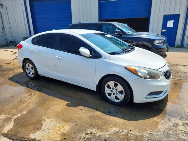 2016 KIA FORTE GL (Middle-Low Grade)