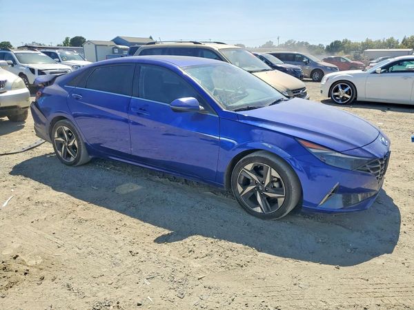 2022 HYUNDAI ELANTRA