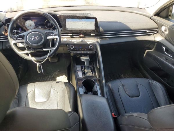 2022 HYUNDAI ELANTRA