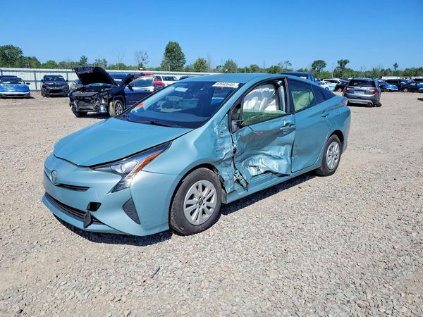 2017 TOYOTA PRIUS