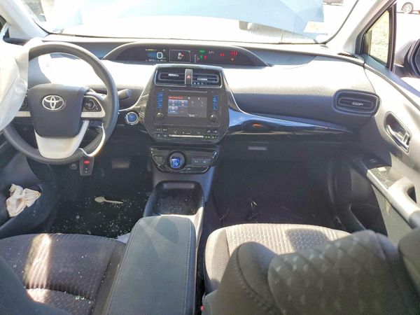 2017 TOYOTA PRIUS