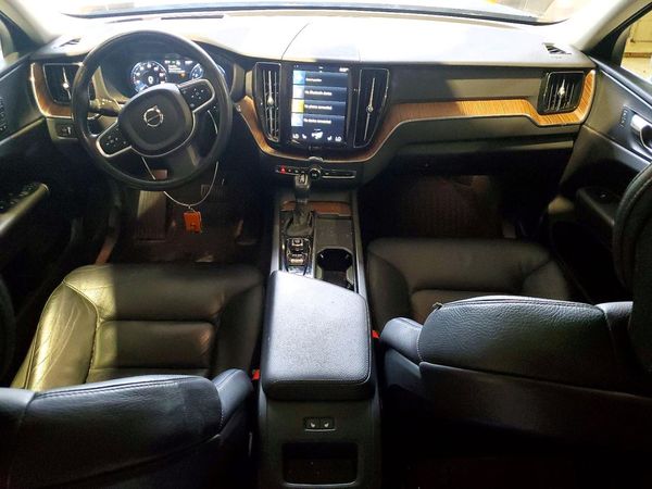 2021 VOLVO XC60