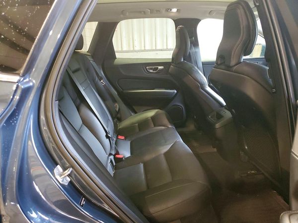 2021 VOLVO XC60