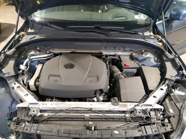 2021 VOLVO XC60