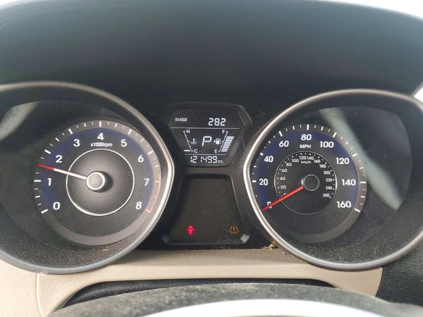 2016 HYUNDAI ELANTRA