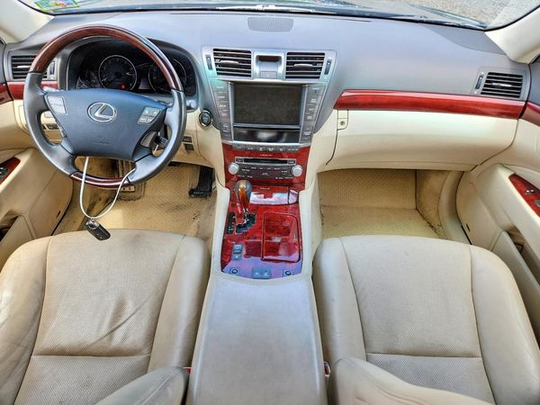 2012 LEXUS LS 460