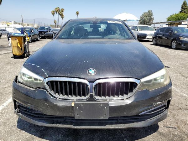 2019 BMW 530E