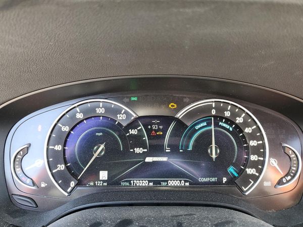 2019 BMW 530E