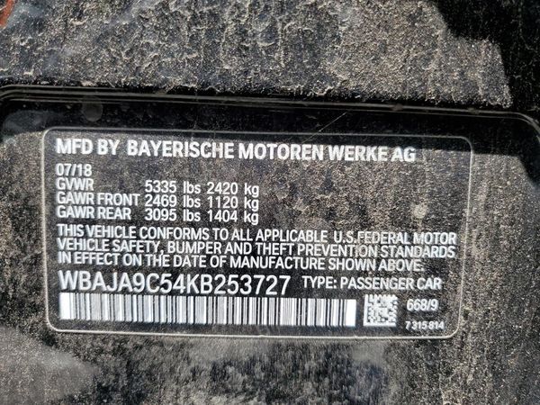 2019 BMW 530E