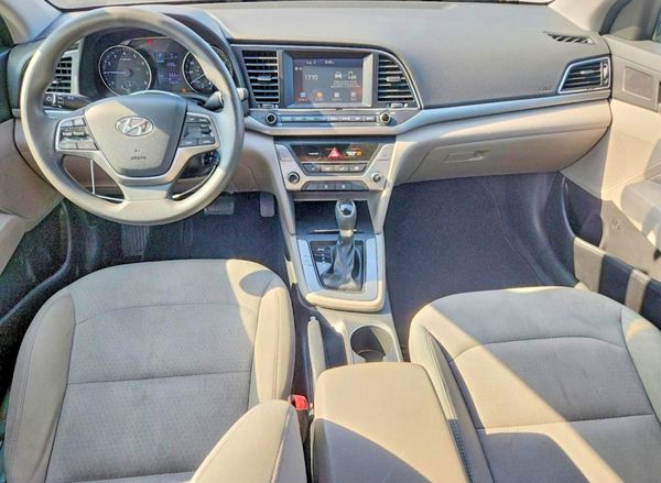 2017 HYUNDAI ELANTRA