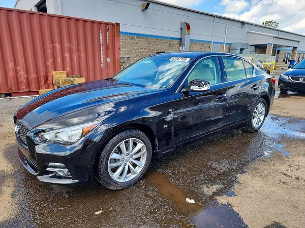 2015 INFINITI Q50