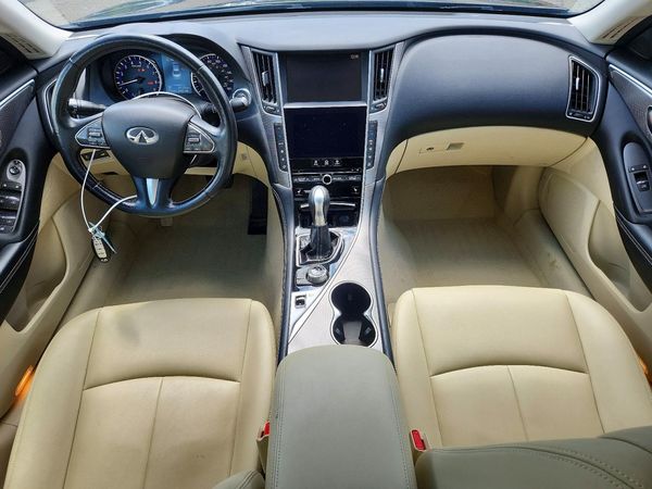 2015 INFINITI Q50