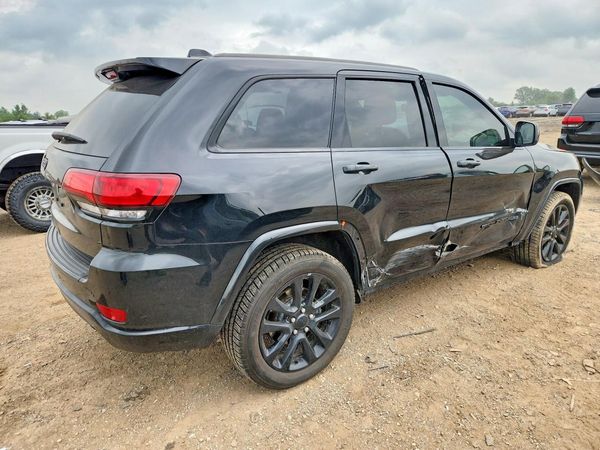 2017 JEEP GRAND CHEROKEE LAREDO 4X4
