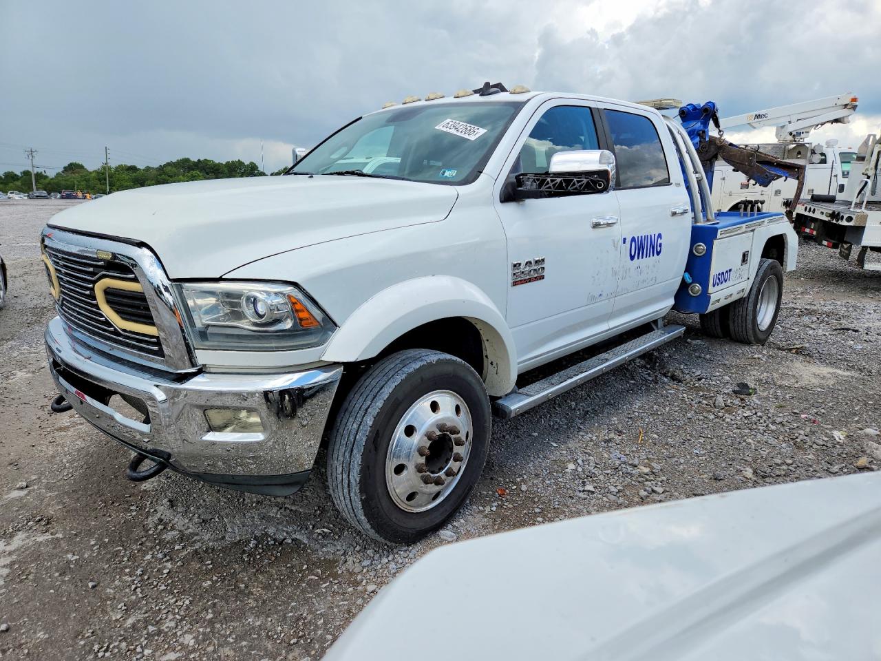 2015 RAM 5500 CREW CAB CHASSIS