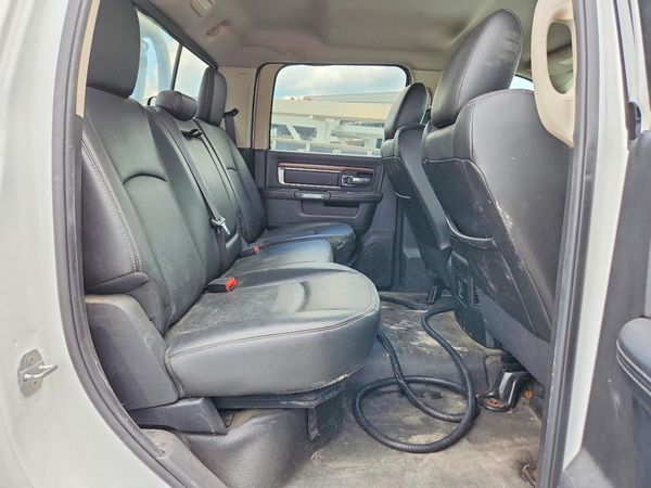 2015 RAM 5500 CREW CAB CHASSIS