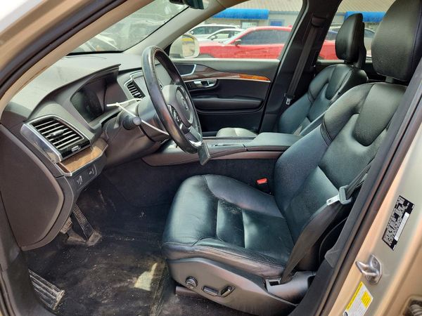 2016 VOLVO XC90 SV42 Momentum