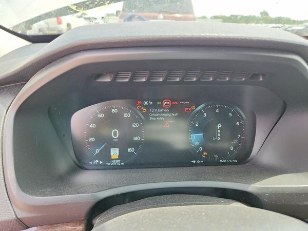 2016 VOLVO XC90 SV42 Momentum