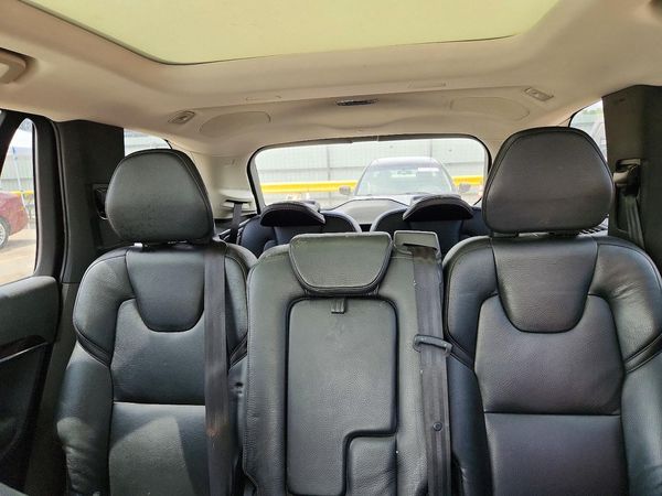 2016 VOLVO XC90 SV42 Momentum