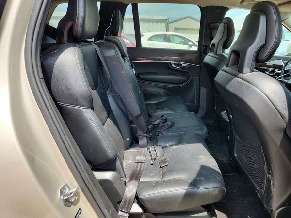 2016 VOLVO XC90 SV42 Momentum