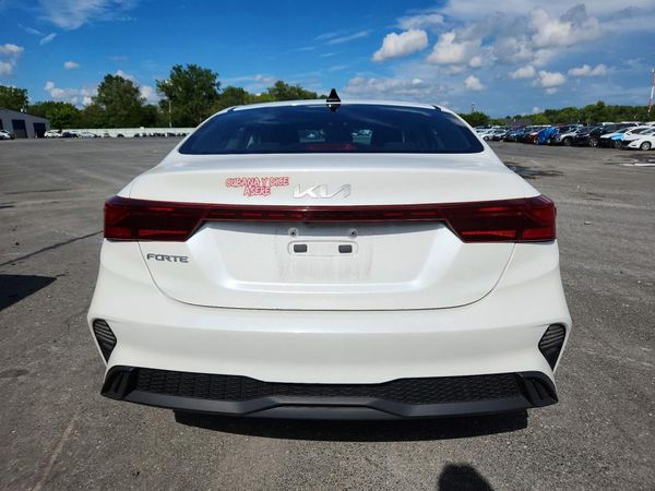 2022 KIA FORTE