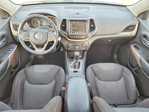 2017 JEEP CHEROKEE LATITUDE FWD