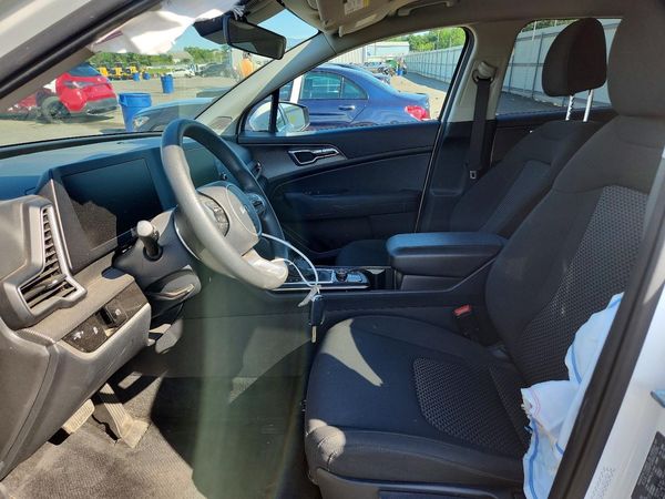 2025 KIA SPORTAGE LX