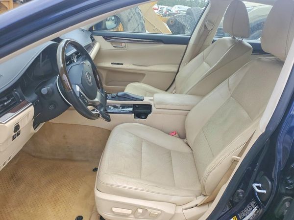 2015 LEXUS ES