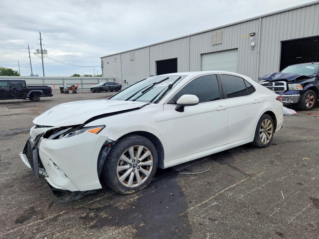 2020 TOYOTA CAMRY LE