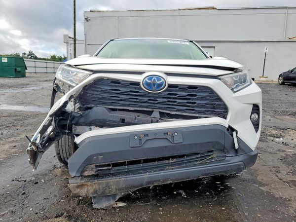 2021 TOYOTA RAV4 XLE HV