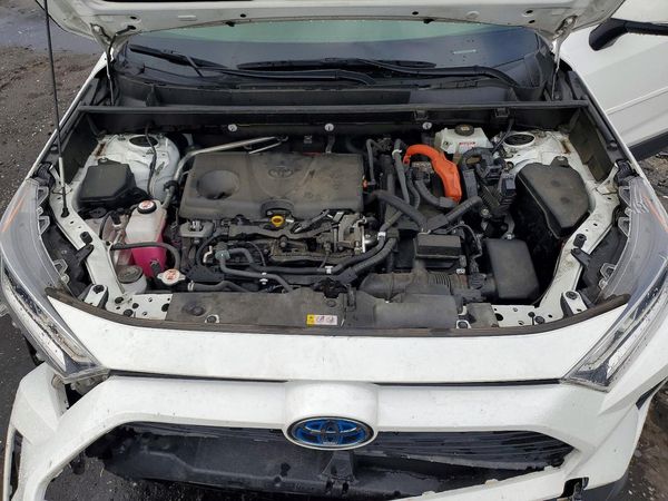 2021 TOYOTA RAV4 XLE HV