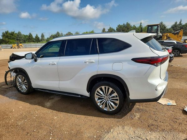 2024 TOYOTA HIGHLANDER