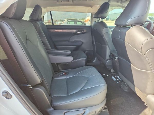 2024 TOYOTA HIGHLANDER