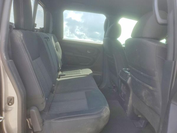 2018 NISSAN TITAN