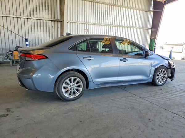 2020 TOYOTA COROLLA XLE
